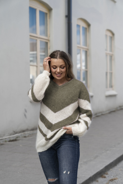Nelle Genser Mørk Oliven av SD 