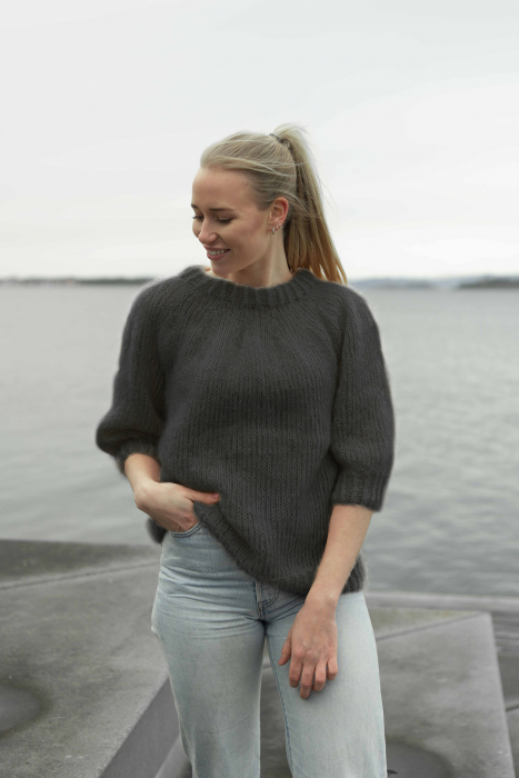 Delilah Genser av SD Mørk Grå