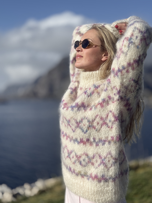 Himmeltind Genser by Ingrid Raadim x HOY IR 04-07