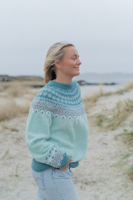 SortRose Trøje (Tynn Merino)