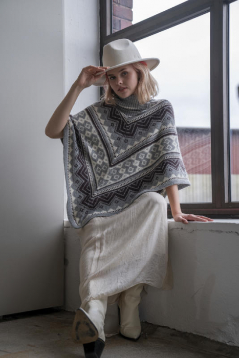 DSA - Creek Poncho 106-17