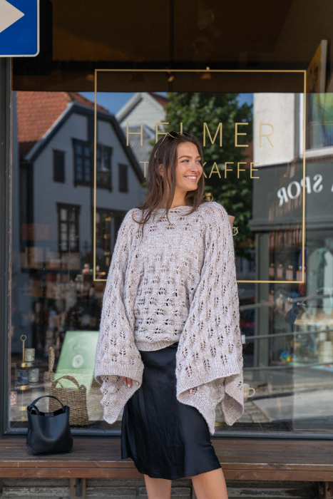 Agra Poncho