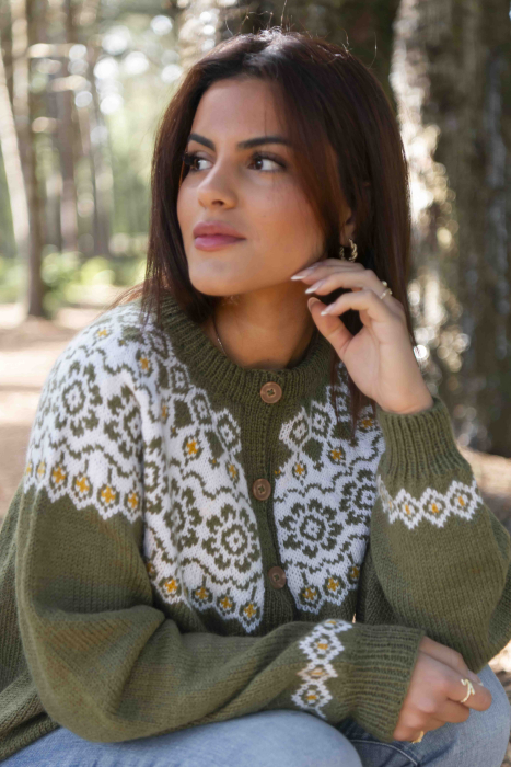 Trønder-Rose Cardigan